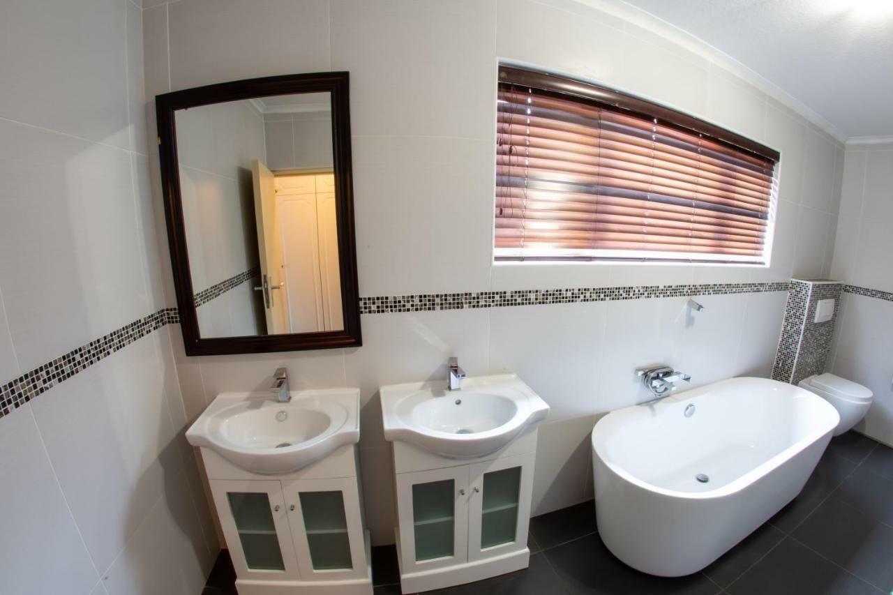 Meransha Self Catering Cc Walvis Bay Extérieur photo
