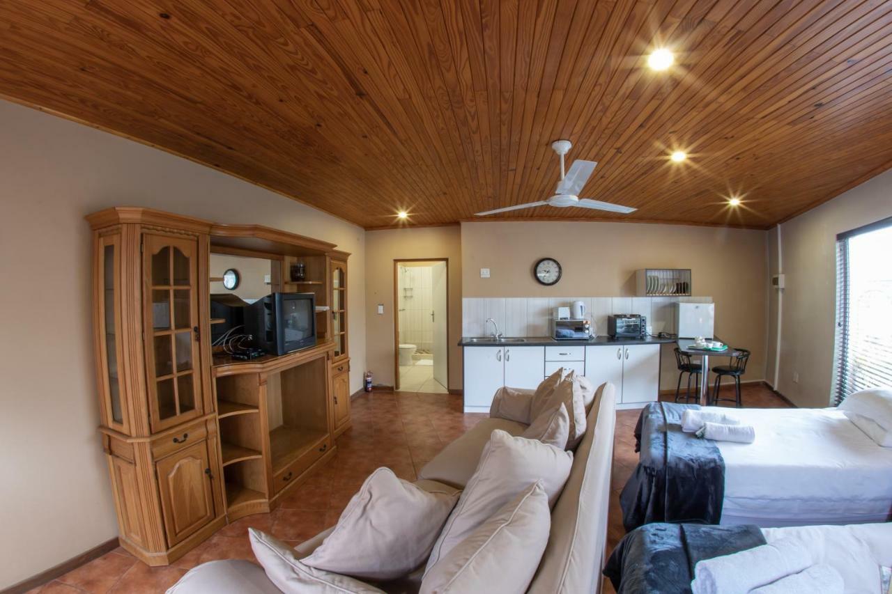 Meransha Self Catering Cc Walvis Bay Extérieur photo